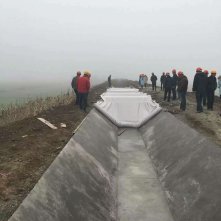 公司總經理組織員工集體巡視檢查工地全線